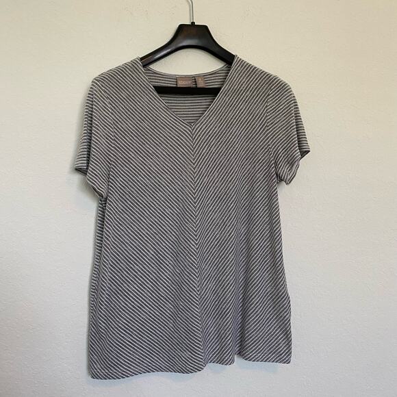 Chico’s Striped V-neck Tee Gray White 2 Large - Picture 1 of 6